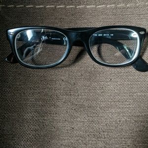 Ray Ban New Wayfarer glasses